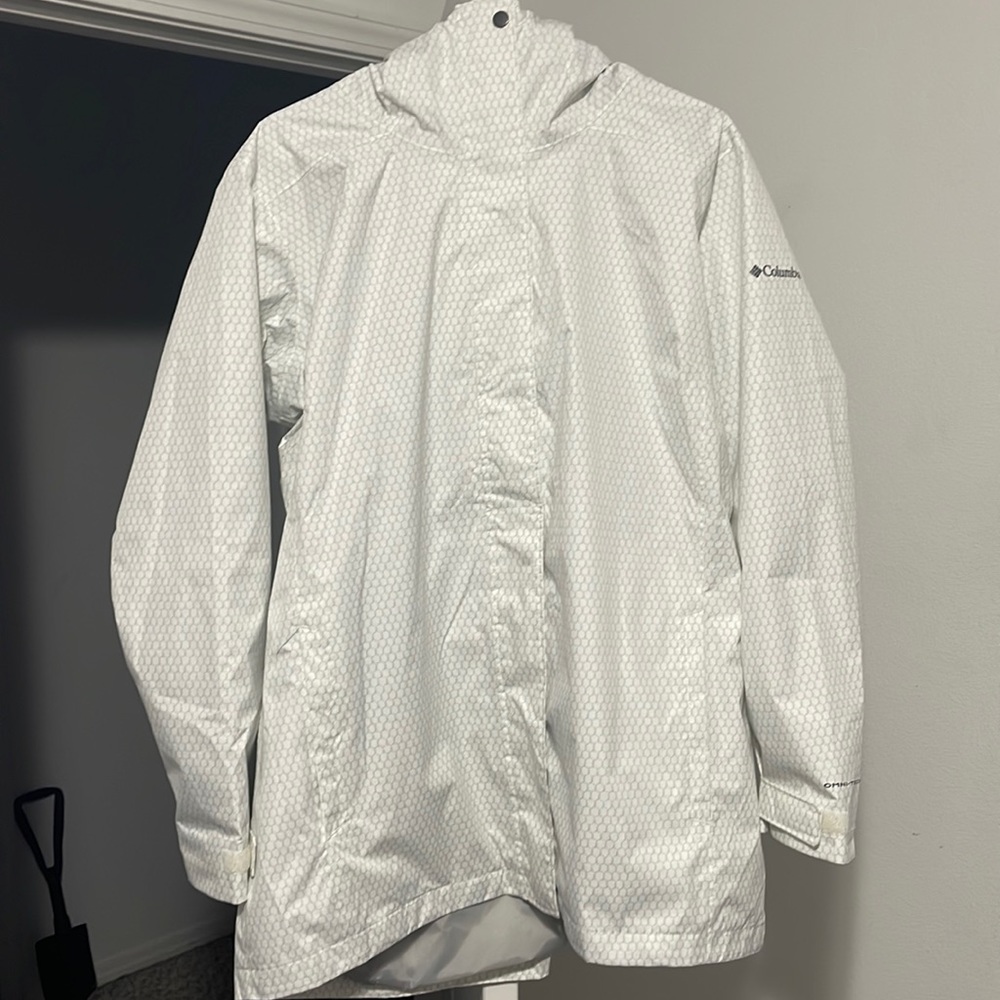 White Omni-Tech Columbia Windbreaker Size - XL